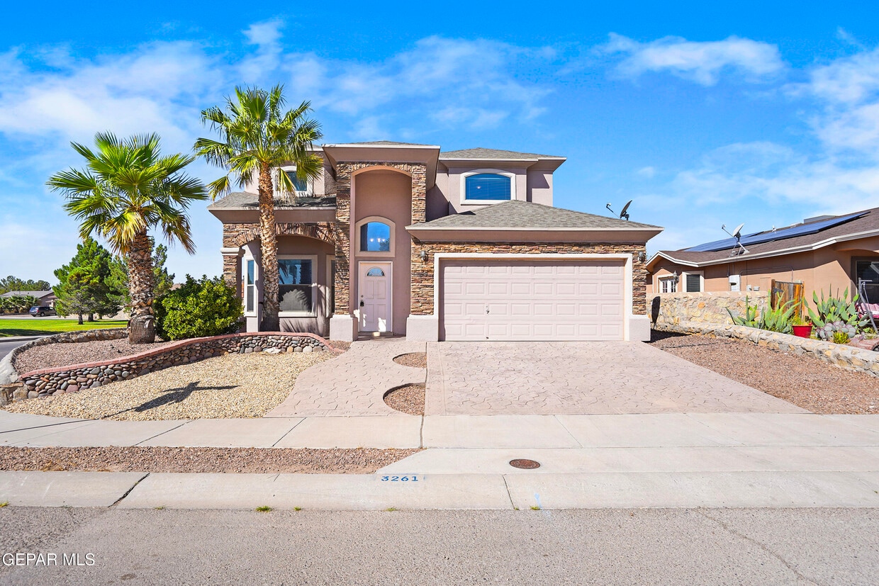 Foto principal - 3261 Garden Point Dr