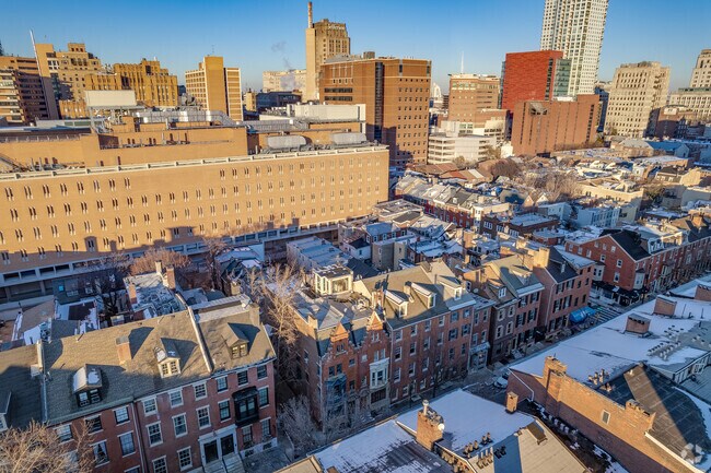 Aerial Photo - 1017 Spruce St