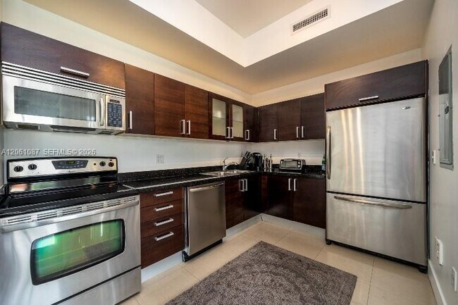 Foto del edificio - 3250 Grand Ave