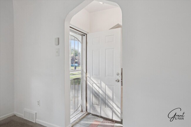 Foto del edificio - 3 bedroom - 1.5 bath - bungalow - $1195
