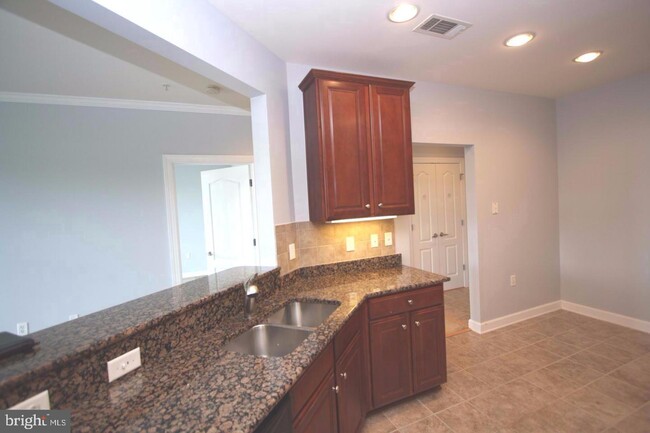 Foto del edificio - 400 Cameron Station Blvd