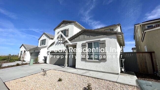 Foto del edificio - Beautiful New 4bd/3ba Roseville Home with ...