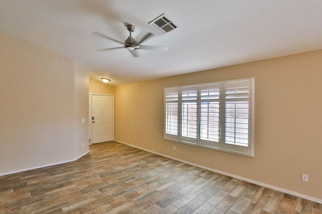 Building Photo - 3919 E Rosemonte Dr