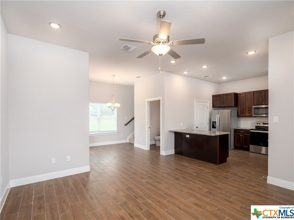 107 High Dr, Spring Branch, TX 78070 Townhome Rentals in Spring