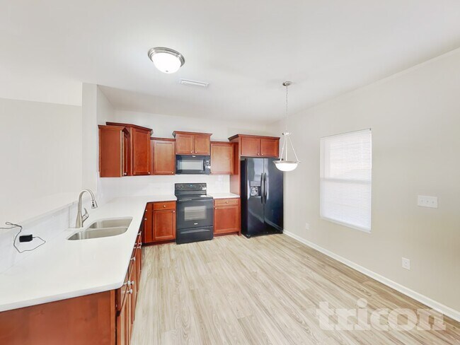 Foto del edificio - 2491 Marthas Ridge Dr