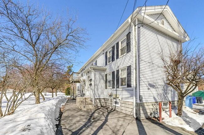 Foto del edificio - 155 Thorndike St
