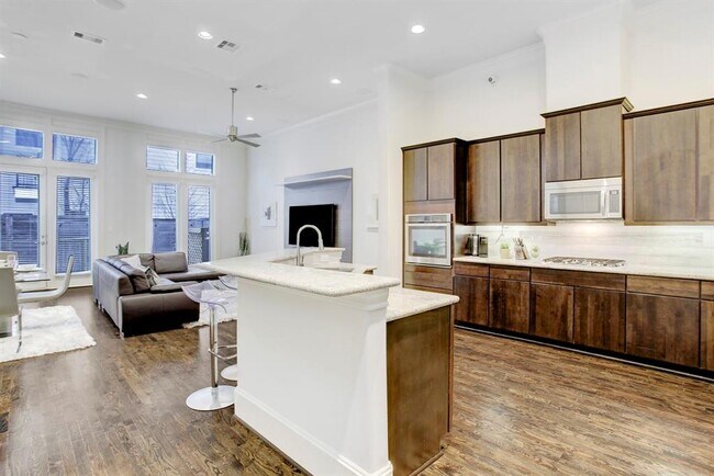 Foto del edificio - 5506 Darling St