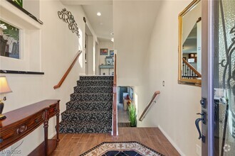 Building Photo - 6595 Creekside Cellars Ct