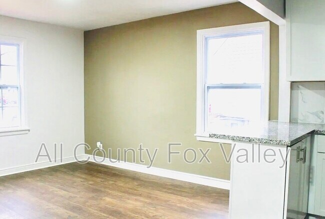 Building Photo - 529 Miller Dr