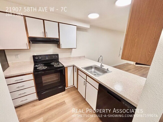 Foto del edificio - 21907 58th Ave W
