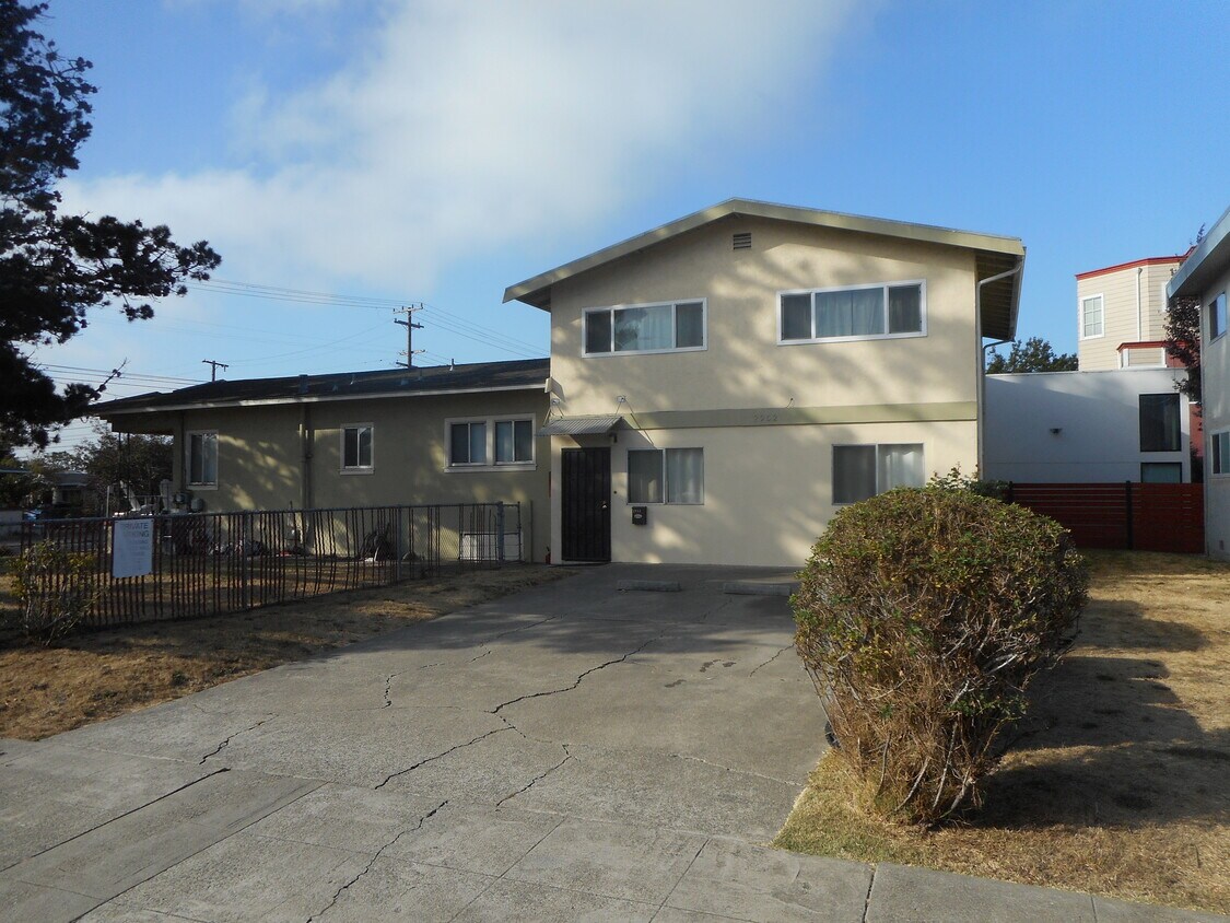 2952 Stanton St, Berkeley, CA 94702 Townhome Rentals in Berkeley CA