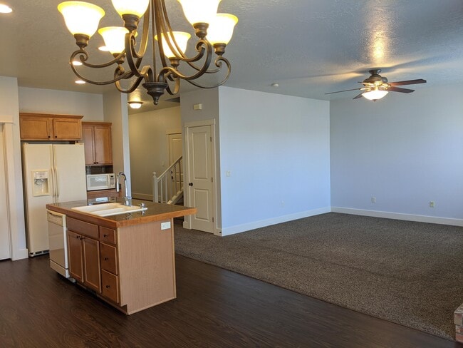 Building Photo - 11218 W Hazelwood Dr