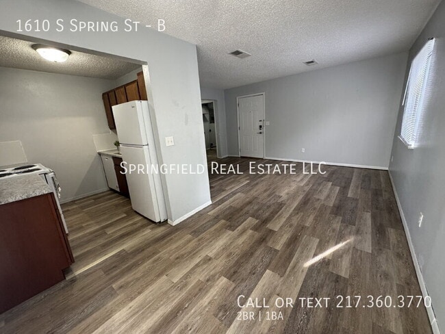 Foto del edificio - 1610 S Spring St