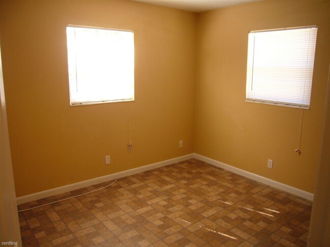 Building Photo - 3 br, 2 bath House - 904 Cheyenne Street