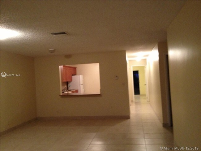 Building Photo - 4065 SW 51st St