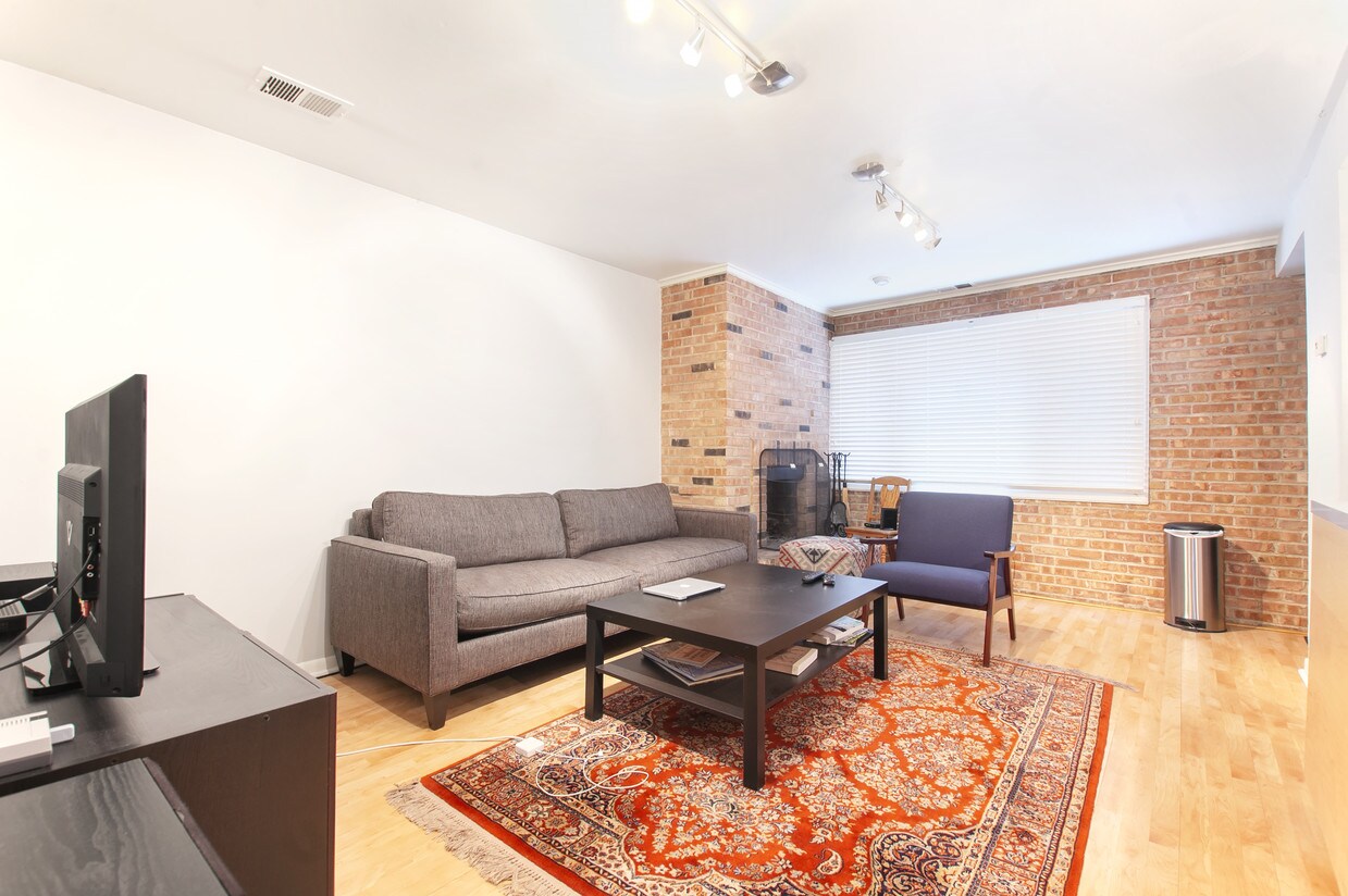 Foto principal - 663 W Melrose St