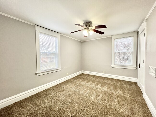 Foto del edificio - 509 E Milwaukee St