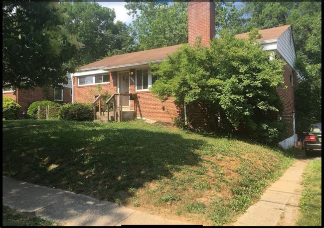 Building Photo - 6705 Forest Hill Dr