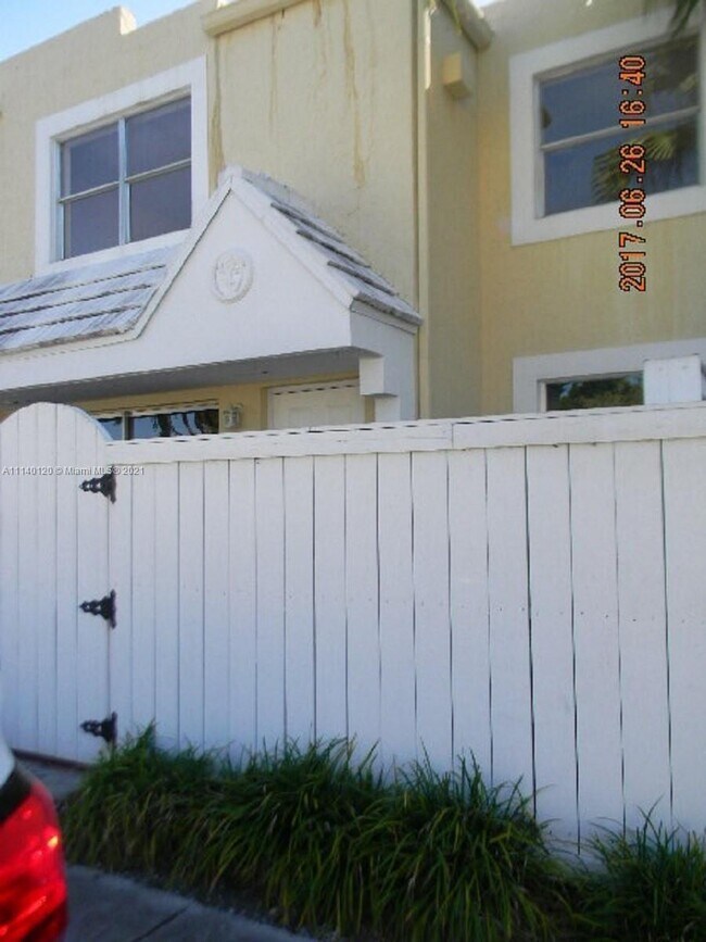 Building Photo - 4570 SW 68th Court Cir  7510 Miami Fl 33155
