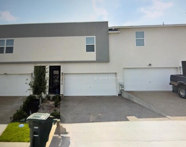 Building Photo - 9914 Kaspar Dr