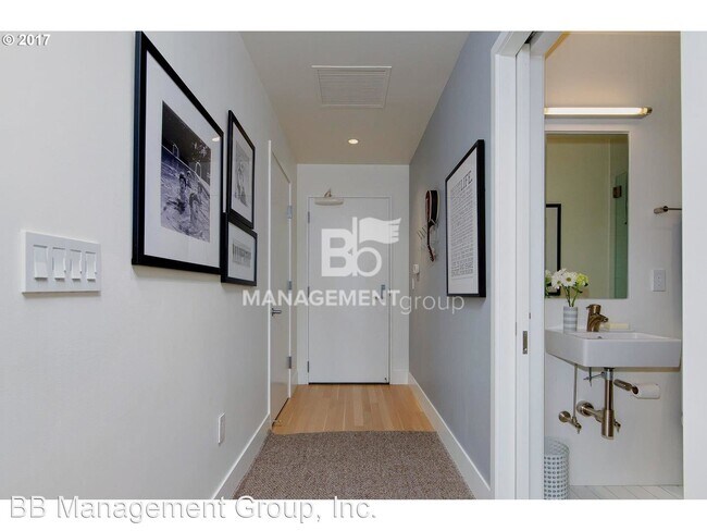 Building Photo - 2 br, 2 bath House - 937 NW Glisan Unit 1333