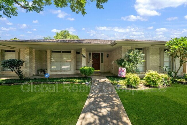 Foto del edificio - 425 Crestwood Dr