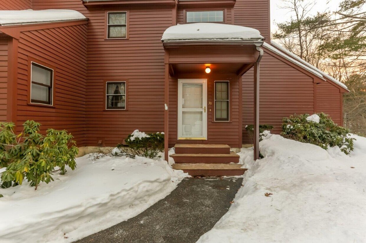 30 Kirriemuir Rd, Stratham, NH 03885 Condo for Rent in Stratham, NH