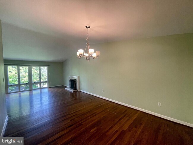 Building Photo - 3112 Brooklawn Terrace