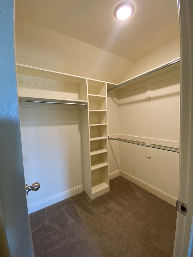 Building Photo - 9021-9023 Sandra Way