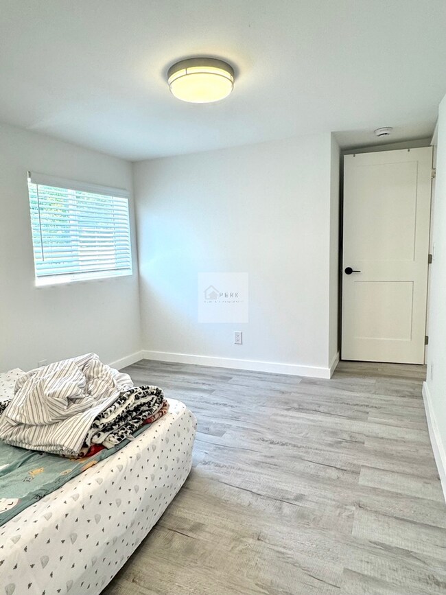 Foto del edificio - Updated 2 Bed, 1 Bath | South Beacon Hill | Private Patio + Parking