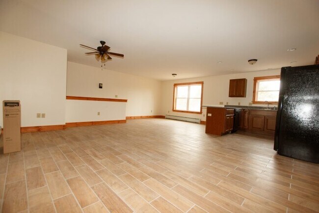 Building Photo - 127 Daigle Dr