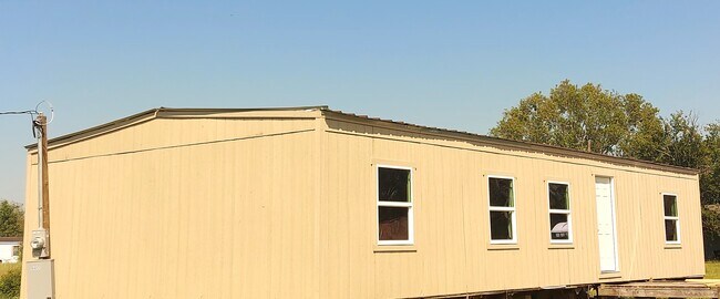 Foto del edificio - 18612 Baughman Dr