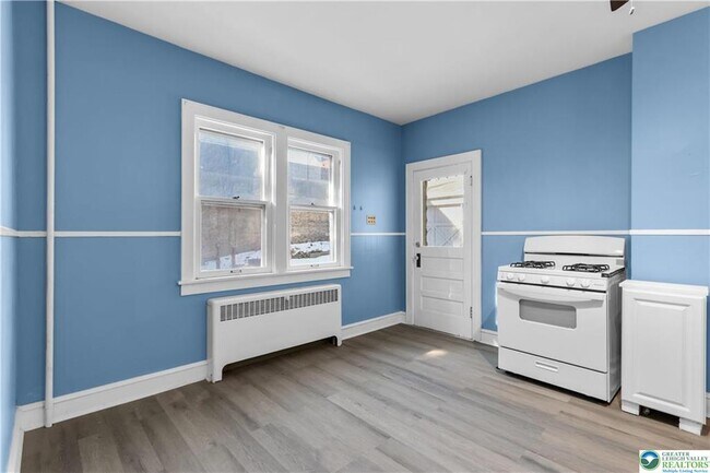 Foto del edificio - 746 N Washington St