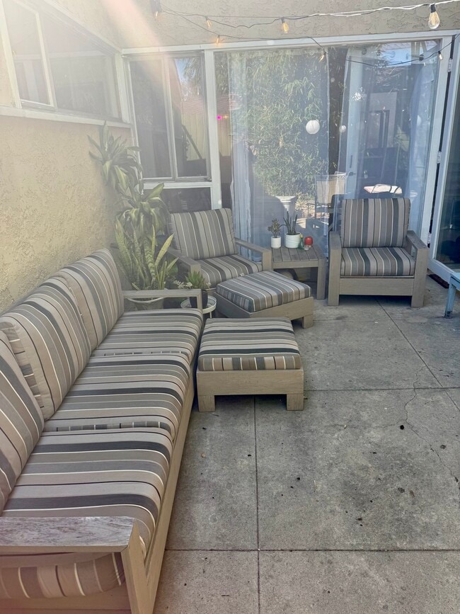 Building Photo - 6213 Commodore Sloat Dr