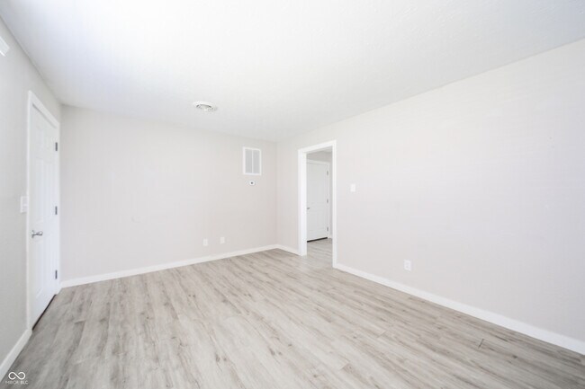 Foto del edificio - 6461 W 300 S