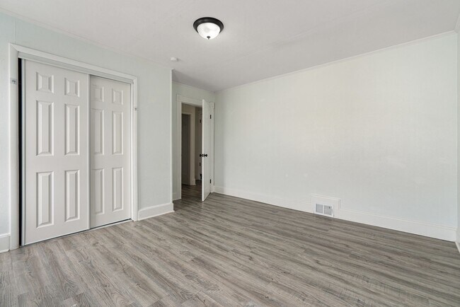 Building Photo - Unbeatable 4 Bedroom home in Greensburg available now!
