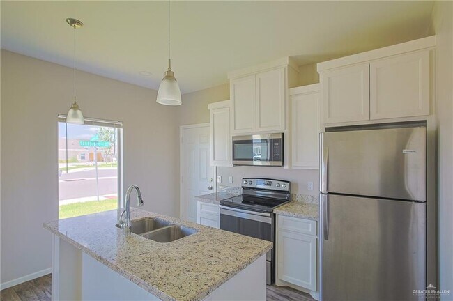 Foto del edificio - 5601 Sandpiper Ave