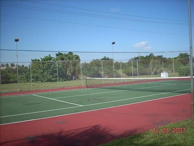 Foto del edificio - 460 NW 20th St