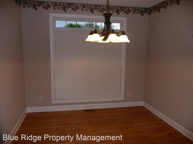 Building Photo - 3 br, 2 bath House - 119 Spider Barnes