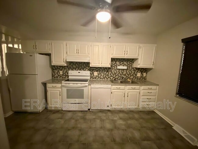 Building Photo - 2903 Wardall Ave