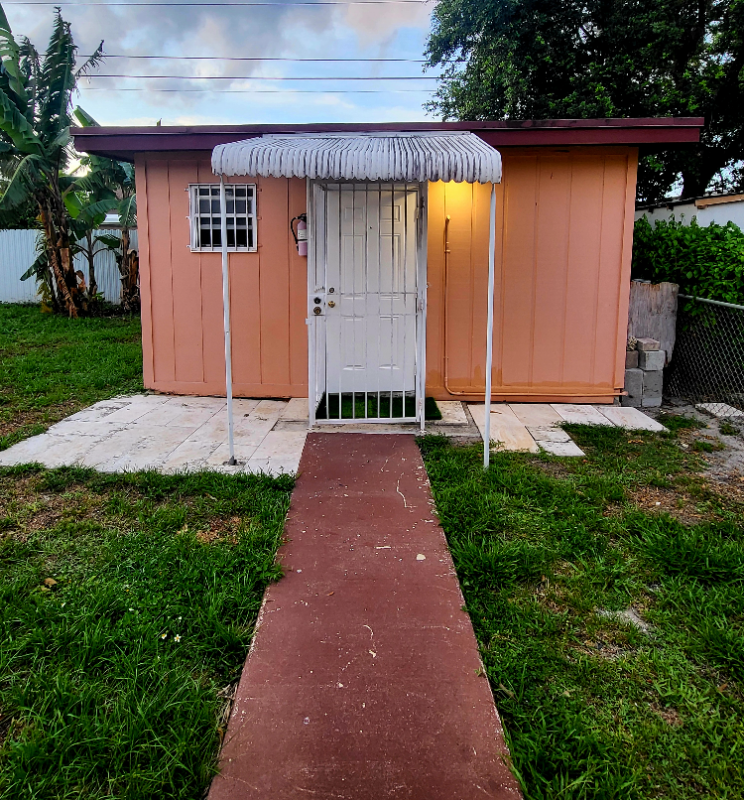 Primary Photo - 2221 NW 21st Terrace