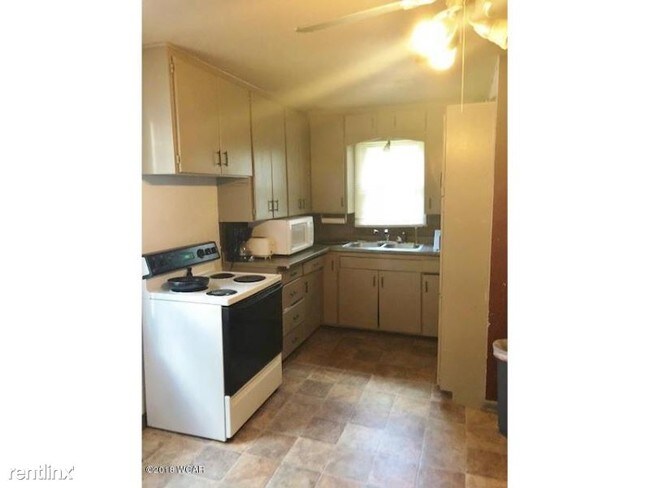 Building Photo - 5 br, 2 bath House - 413 15th street sw