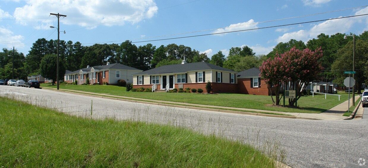 Cottages on Elm Apartments in Fayetteville, NC
