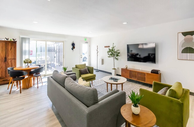 Foto del edificio - The Outlook at Mission Valley Apartments