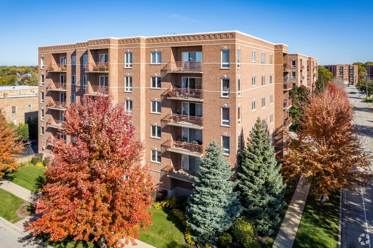 Primary Photo - Meridian East