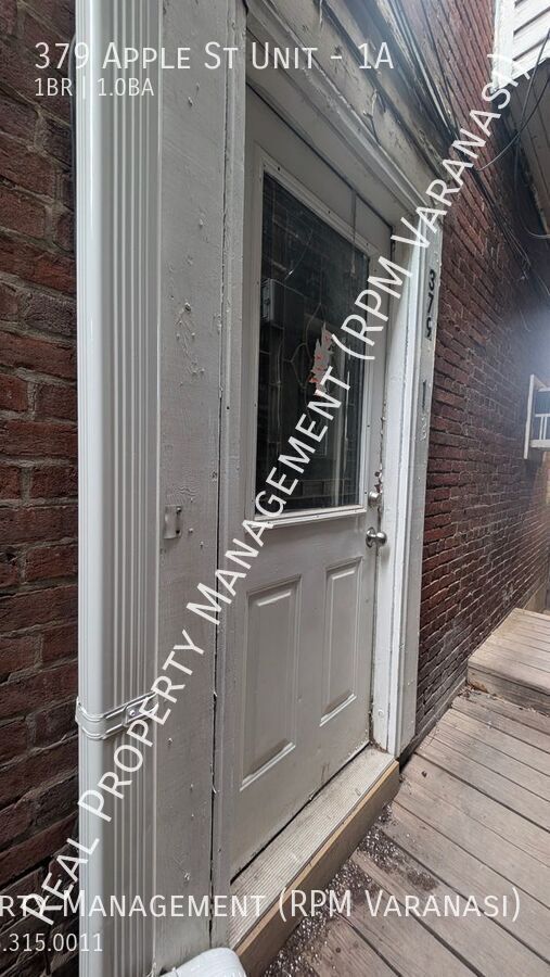 Building Photo - 379 Apple St