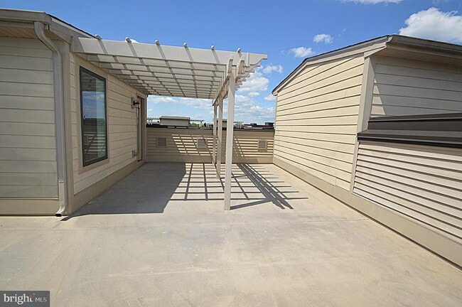 Building Photo - 44840 Tiverton Sq