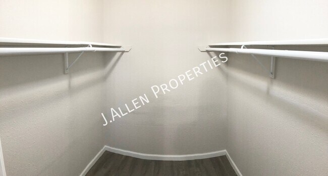 Foto del edificio - 1804 Parker Cir