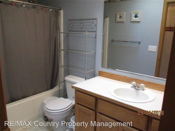 Building Photo - 3 br, 1.5 bath House - 22304 Autumnwood Ct SE