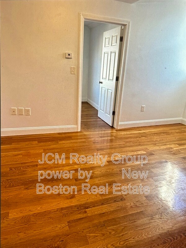 Building Photo - 61 Crescent Ave